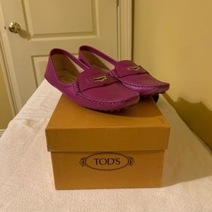 6.5 Tod's Pink Leather Drivers